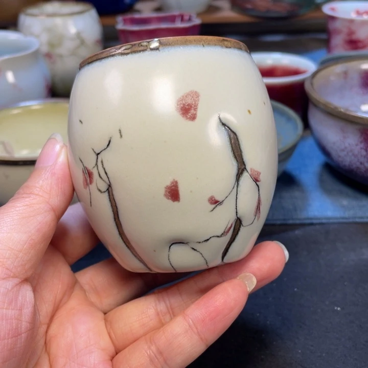 摆件钧瓷踏雪寻梅龙蛋杯