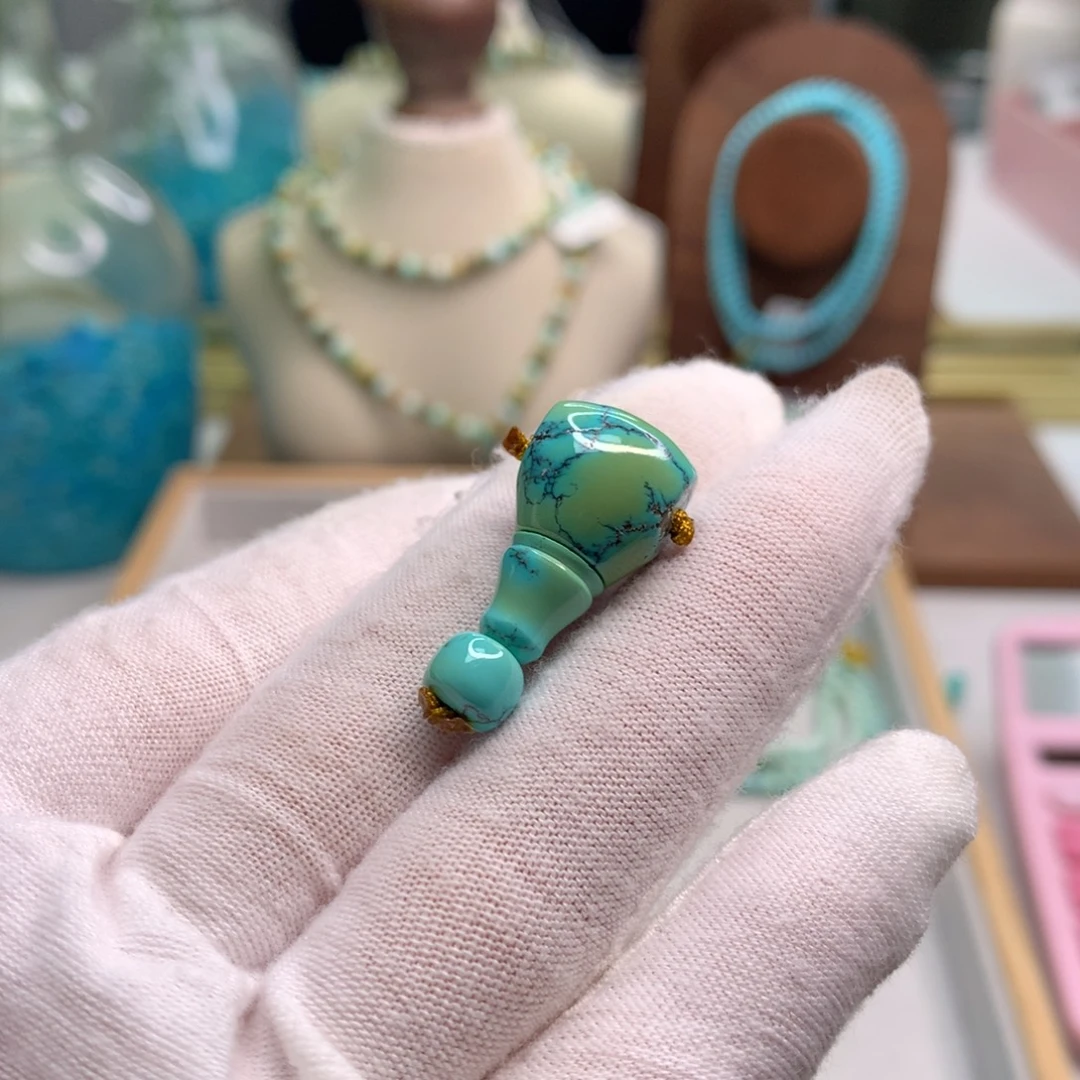 *****绿松石未镶嵌饰品