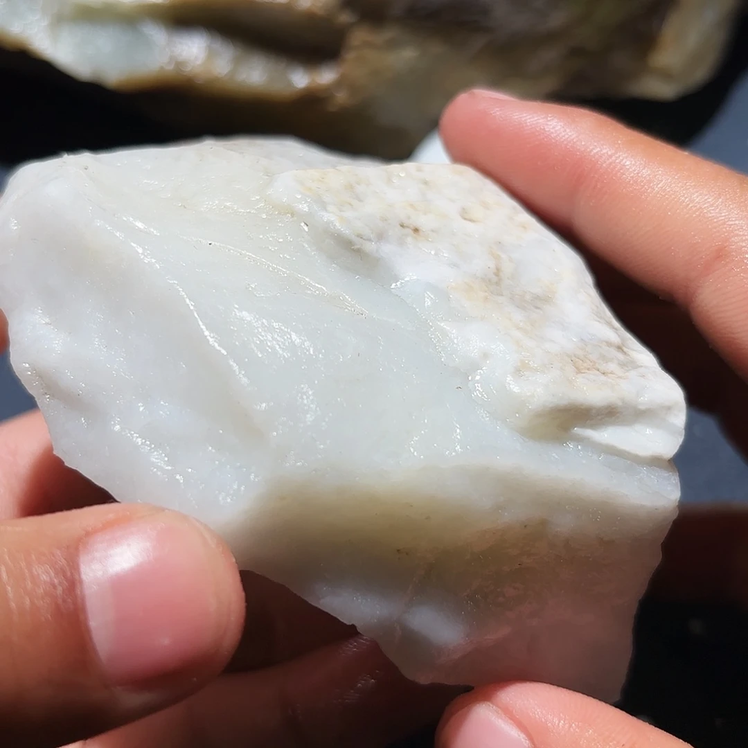 和田玉未镶嵌珠宝奇石