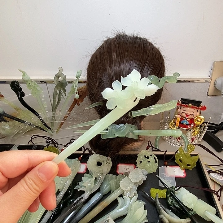 Y***友蛇纹石玉合金发饰桃花