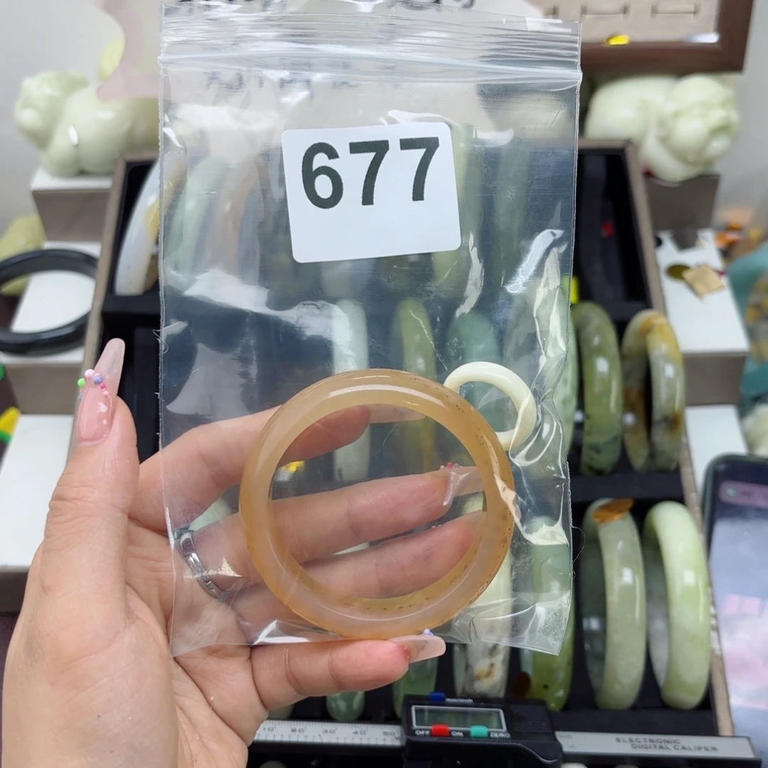 蛇纹石玉未镶嵌手镯-****-