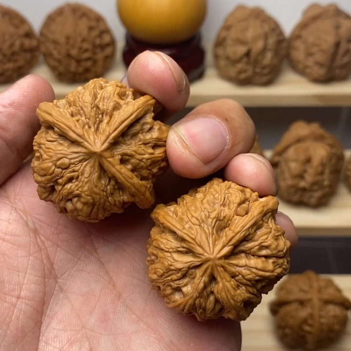 把件核桃37尺玉溪正丁三楞