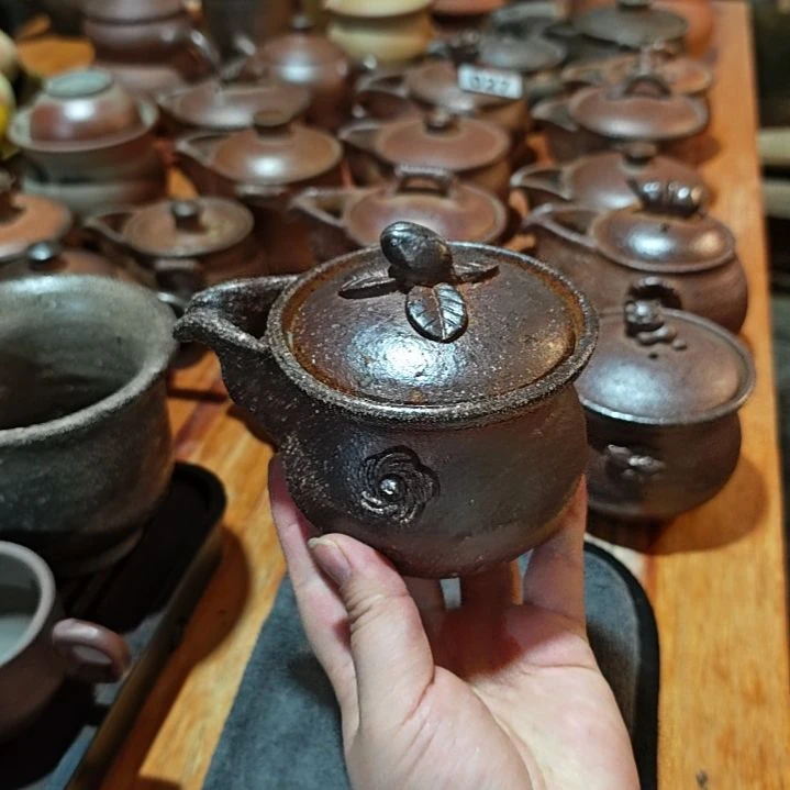 粗陶手抓壶粗陶手抓壶