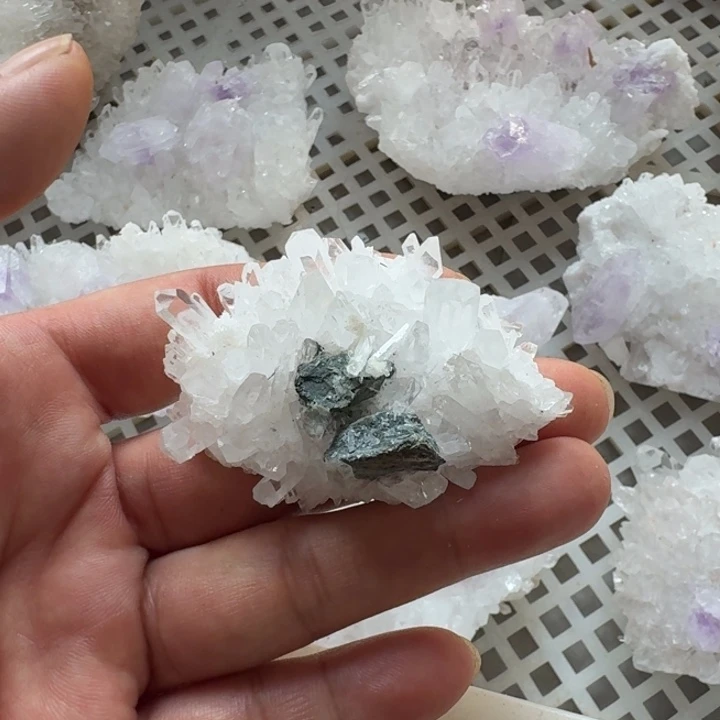 骑***猫珠宝半成品水晶未镶嵌