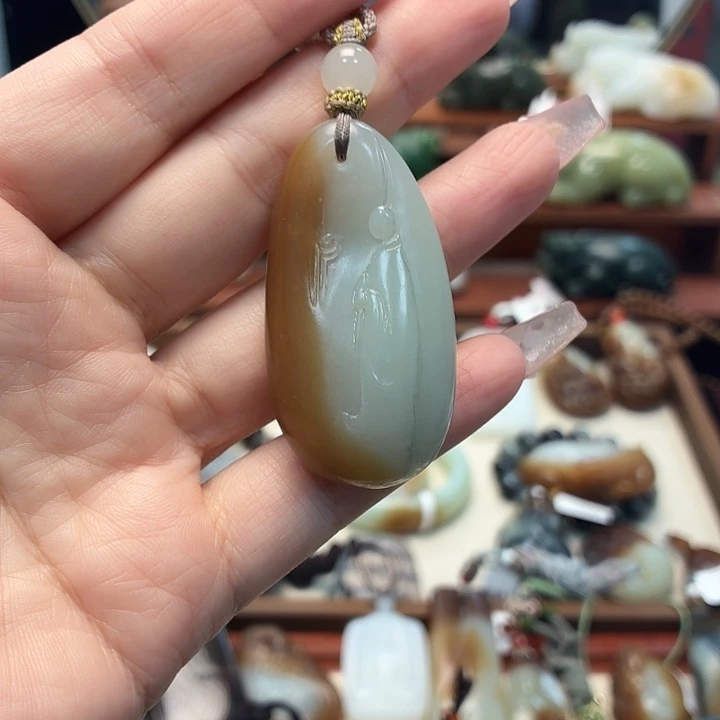 和田玉未镶嵌颈饰