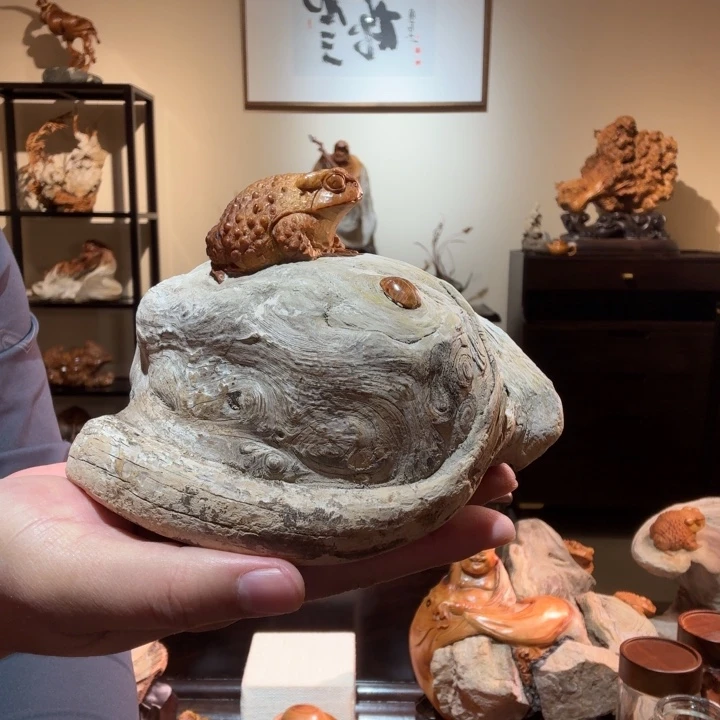 柏木崖柏金蟾摆件