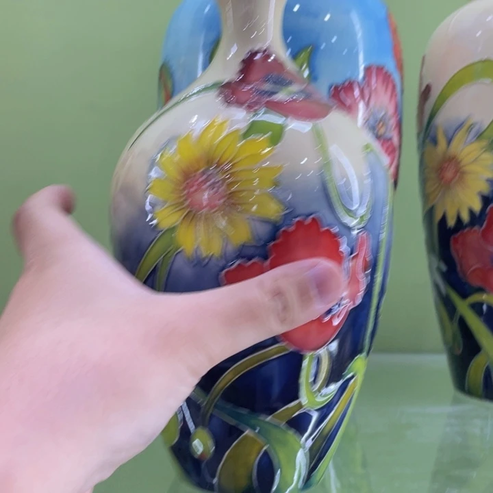 陶瓷法郎花瓶线雕