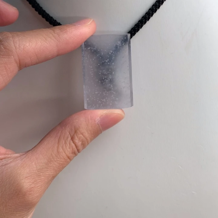 颈饰未镶嵌翡翠……