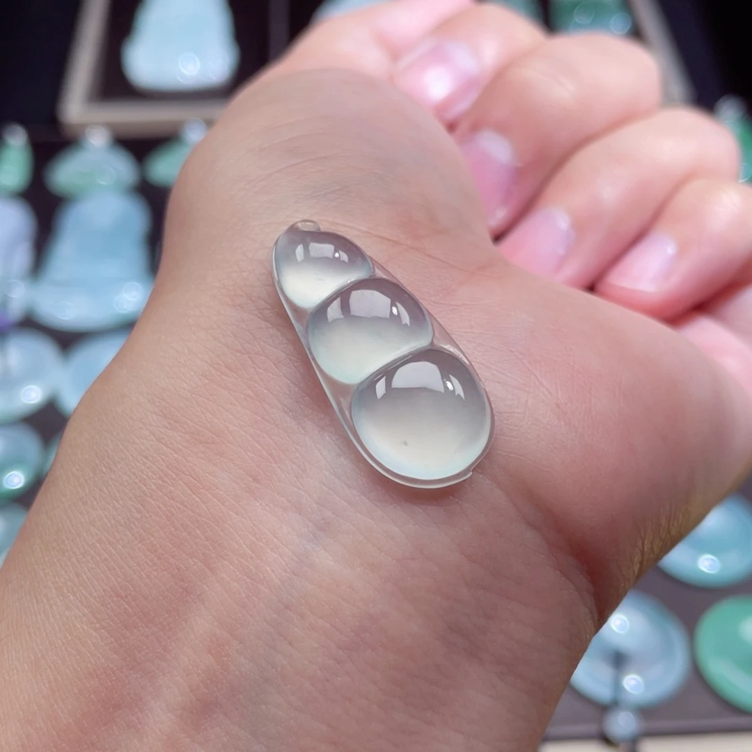 颈饰未镶嵌翡翠福豆