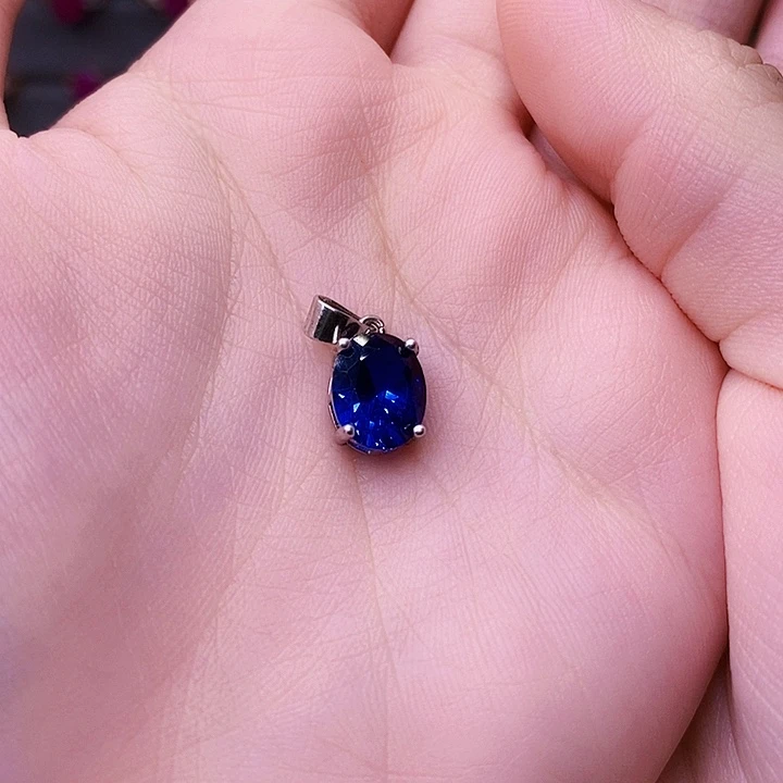 银S925镶嵌蓝宝石吊坠(赠链)