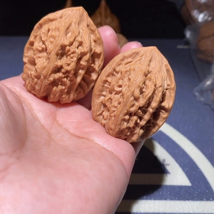 文玩核桃吊坠36.尺鸡心