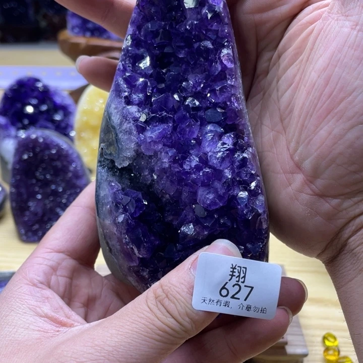 未镶嵌水晶大型摆件（非配饰）