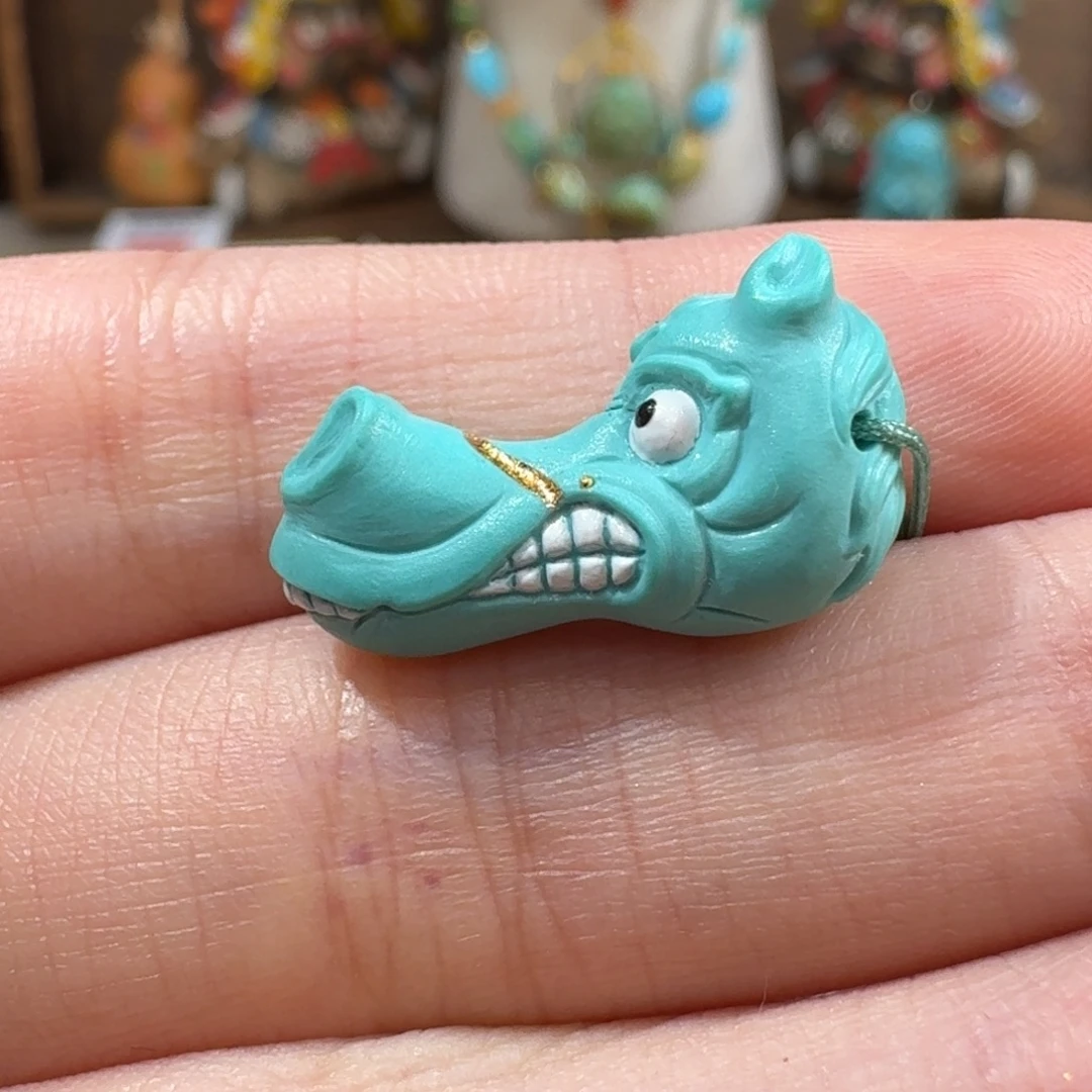 绿松石未镶嵌珠宝半成品小倔驴雕刻件