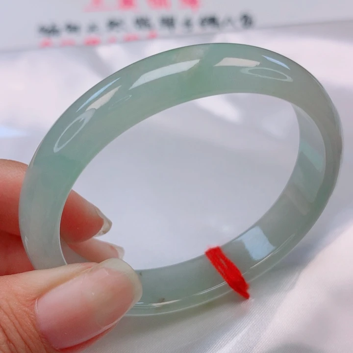 翡翠手镯（贵妃镯）未镶嵌Y*怡
