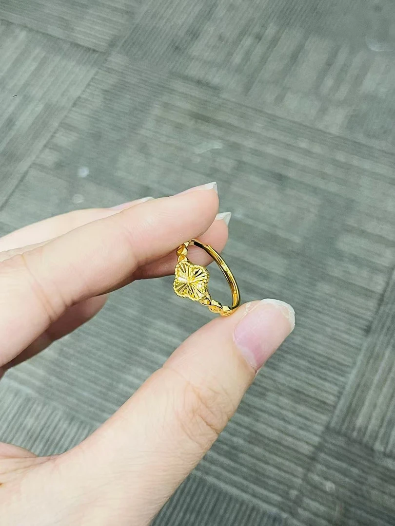 足金999镭射四花开口戒指 2.56
