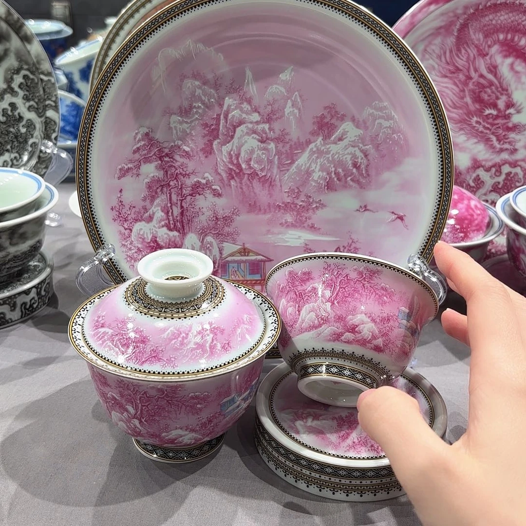 瓷片景德镇瓷器精品陈列