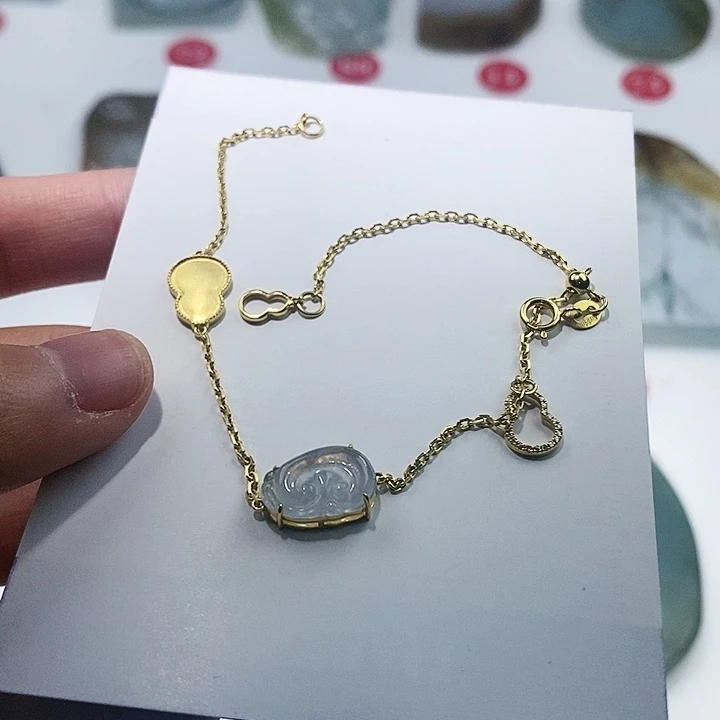 翡翠18K金镶嵌颈饰翡翠