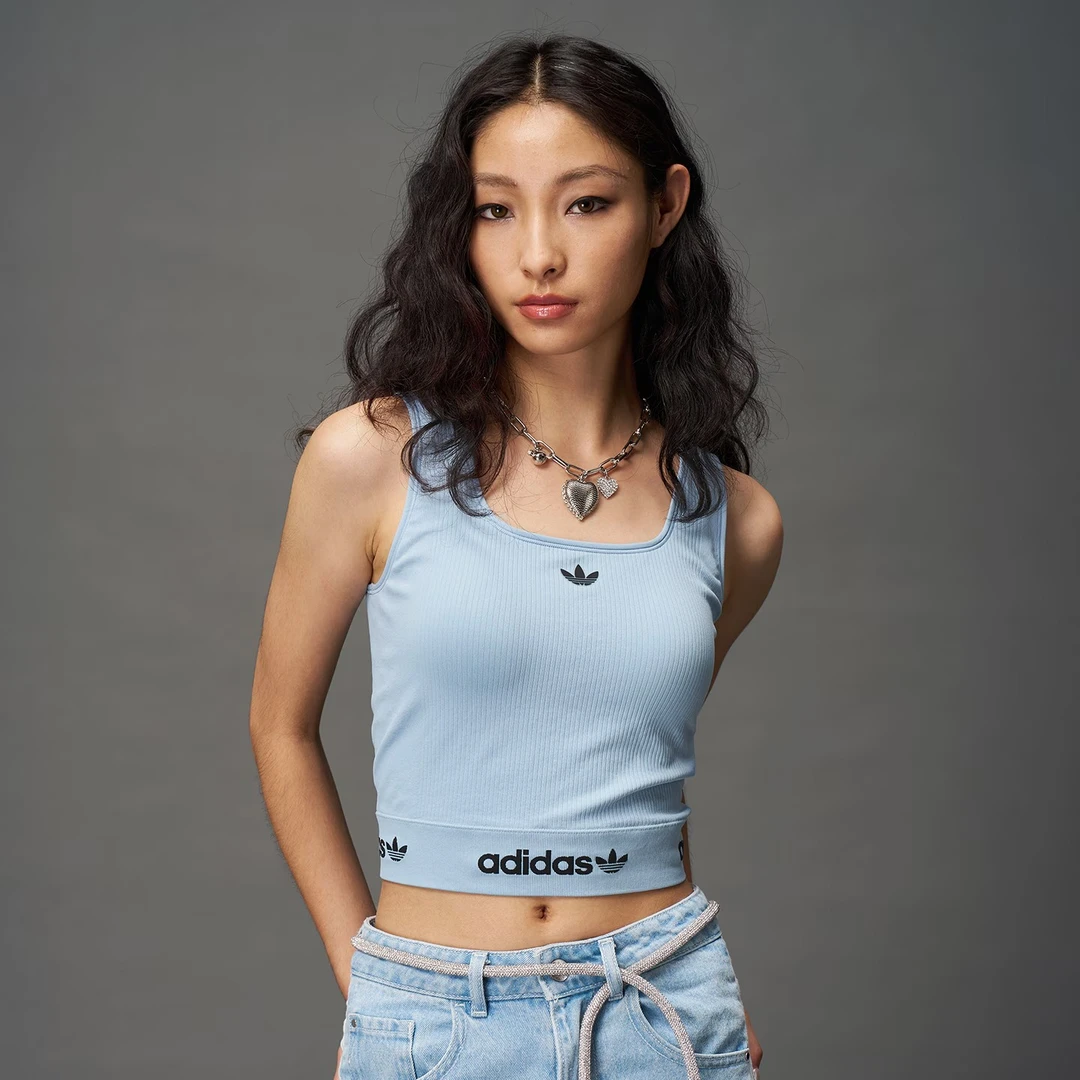 adidas/阿迪达斯 女子 带胸垫贴身条纹无袖运动背心 KB6422