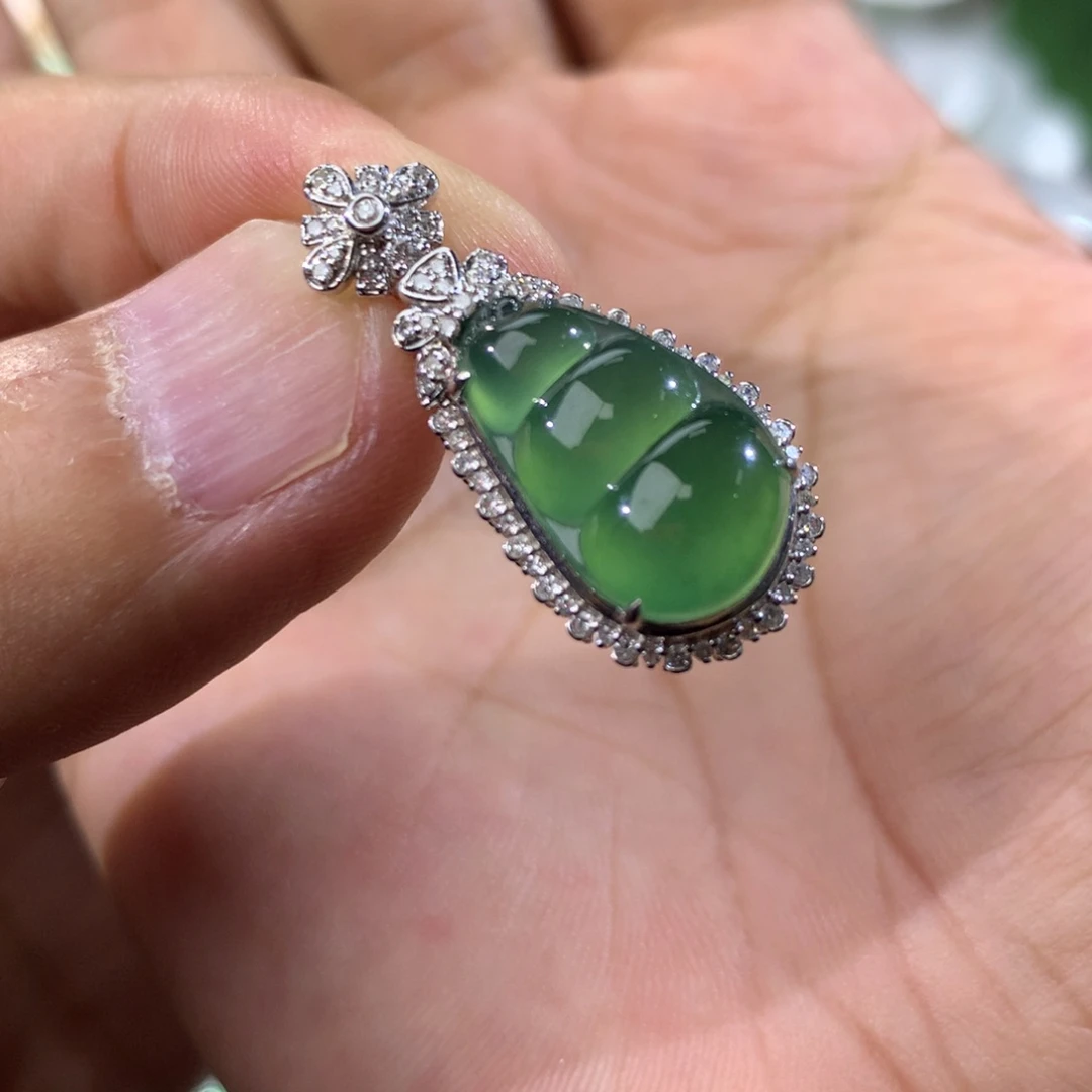 翡翠18K金镶嵌吊坠(不含链)