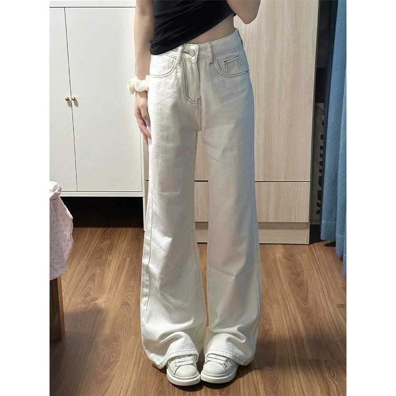 米白色不贴腿微喇牛仔裤女秋季新款高腰修身阔腿显瘦直筒喇叭裤子