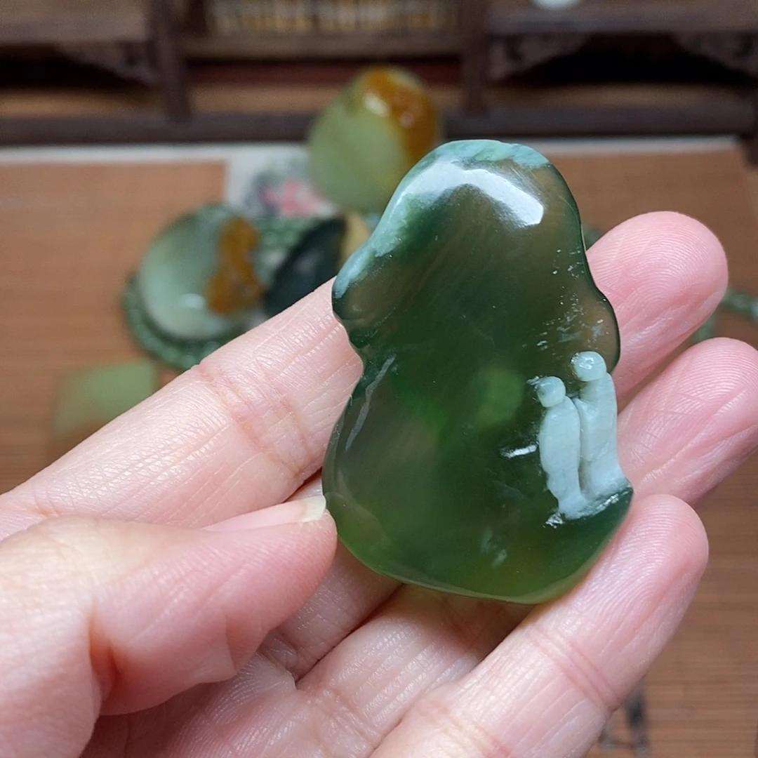 蛇纹石玉未镶嵌挂件