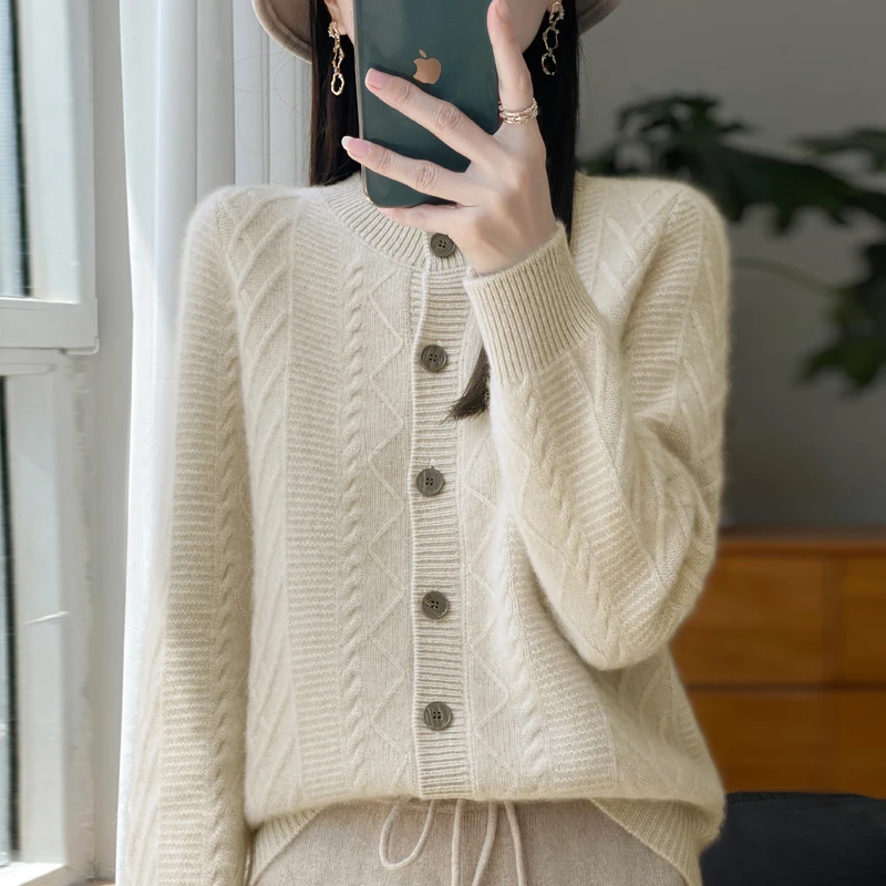 秋冬新款100纯羊毛开衫女圆领宽松扭花毛衣外套纯色长袖针织上衣