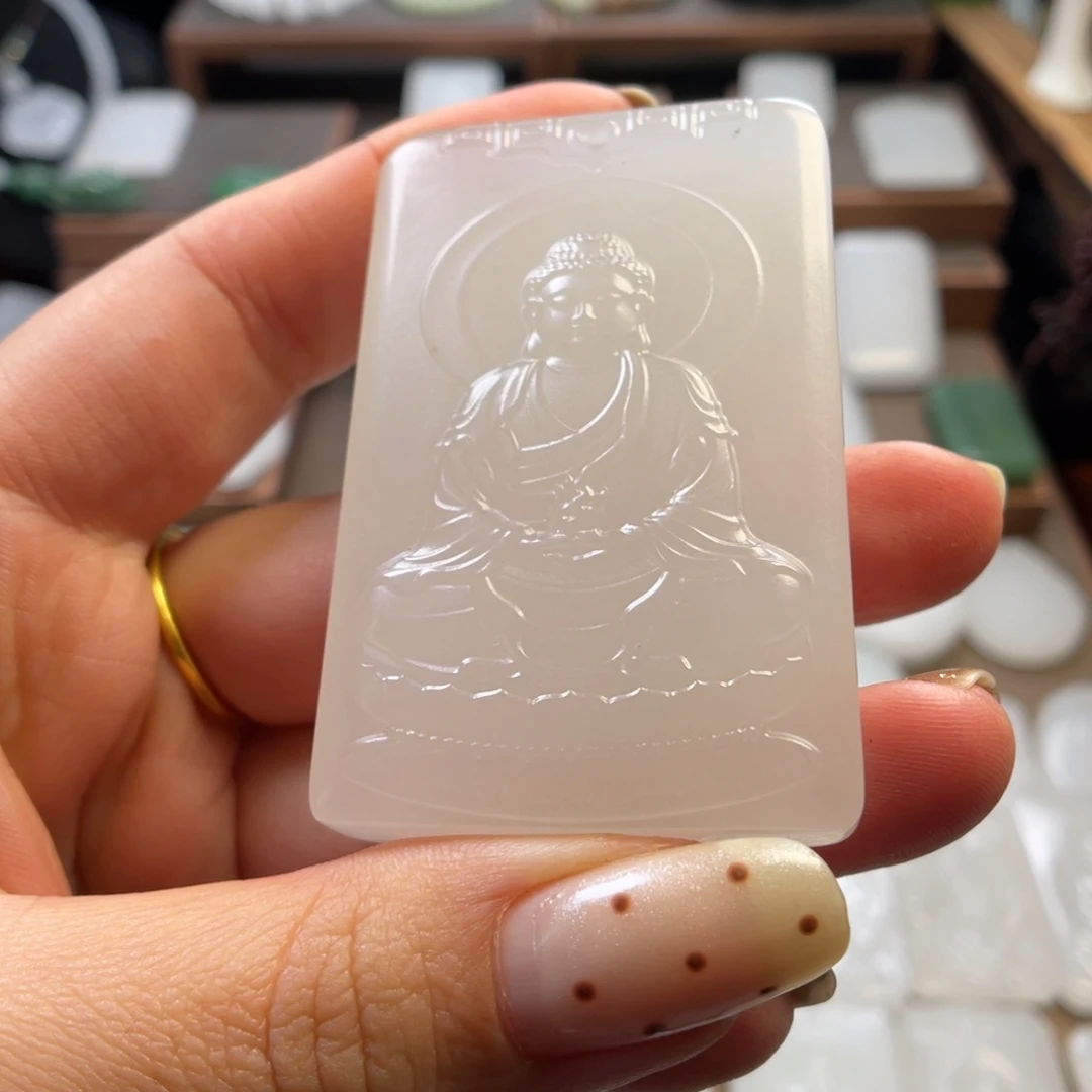 正***阳石英质玉（金丝玉）未镶嵌颈饰