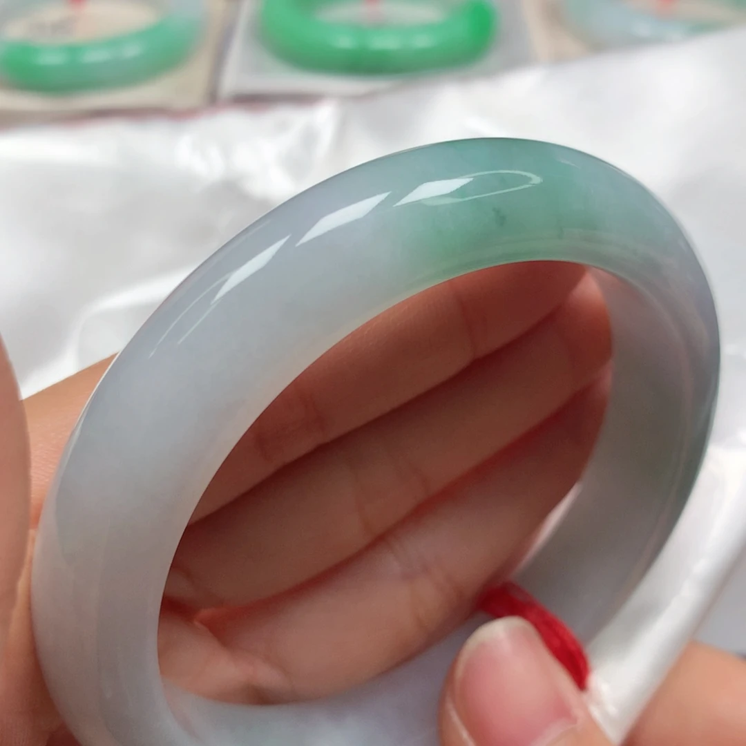 翡翠未镶嵌手镯晴蓝绿底飘花冰胶6061