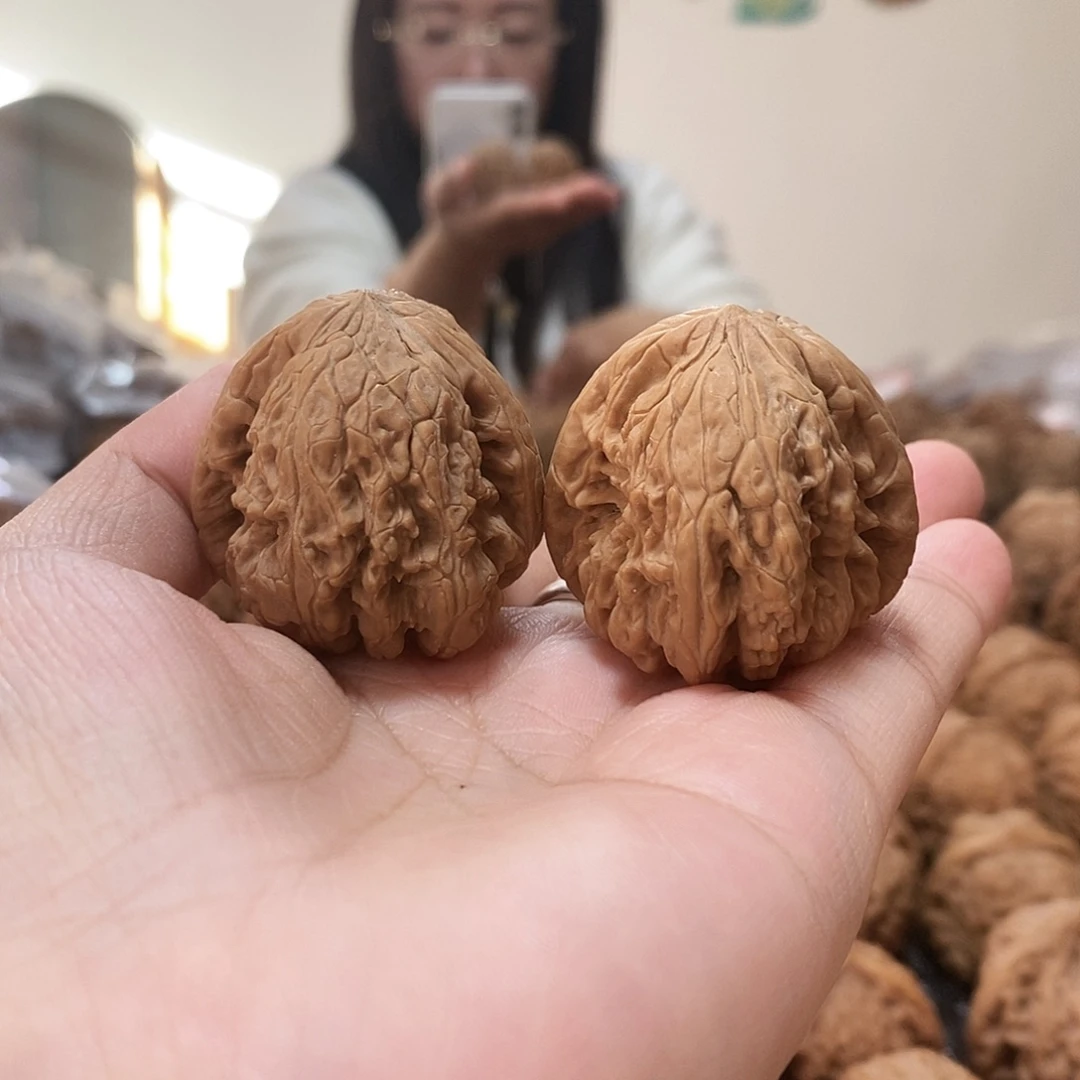 吊坠文玩核桃暴雪36黄