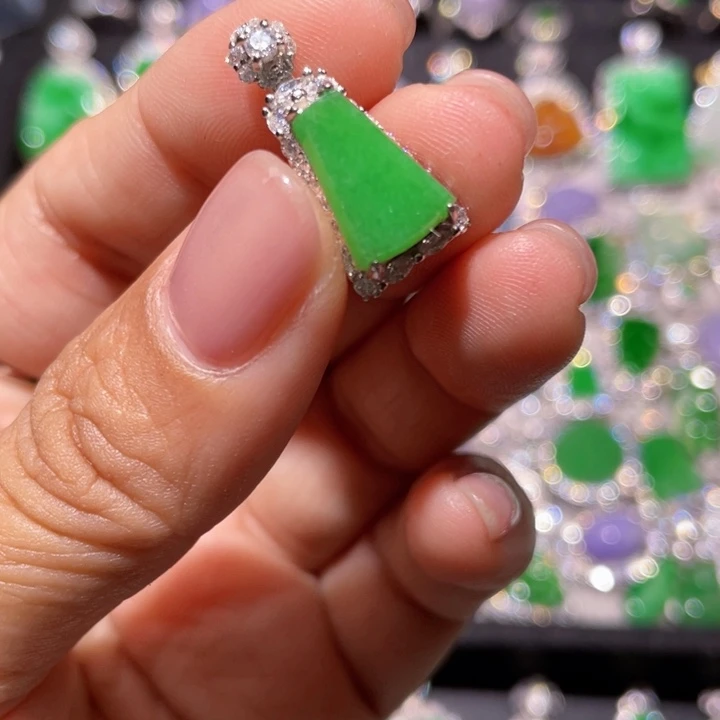 翡翠银S925镶嵌颈饰精品