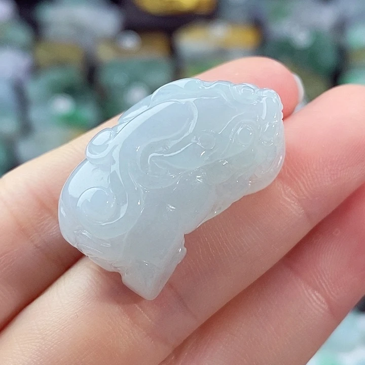 颈饰未镶嵌翡翠天然