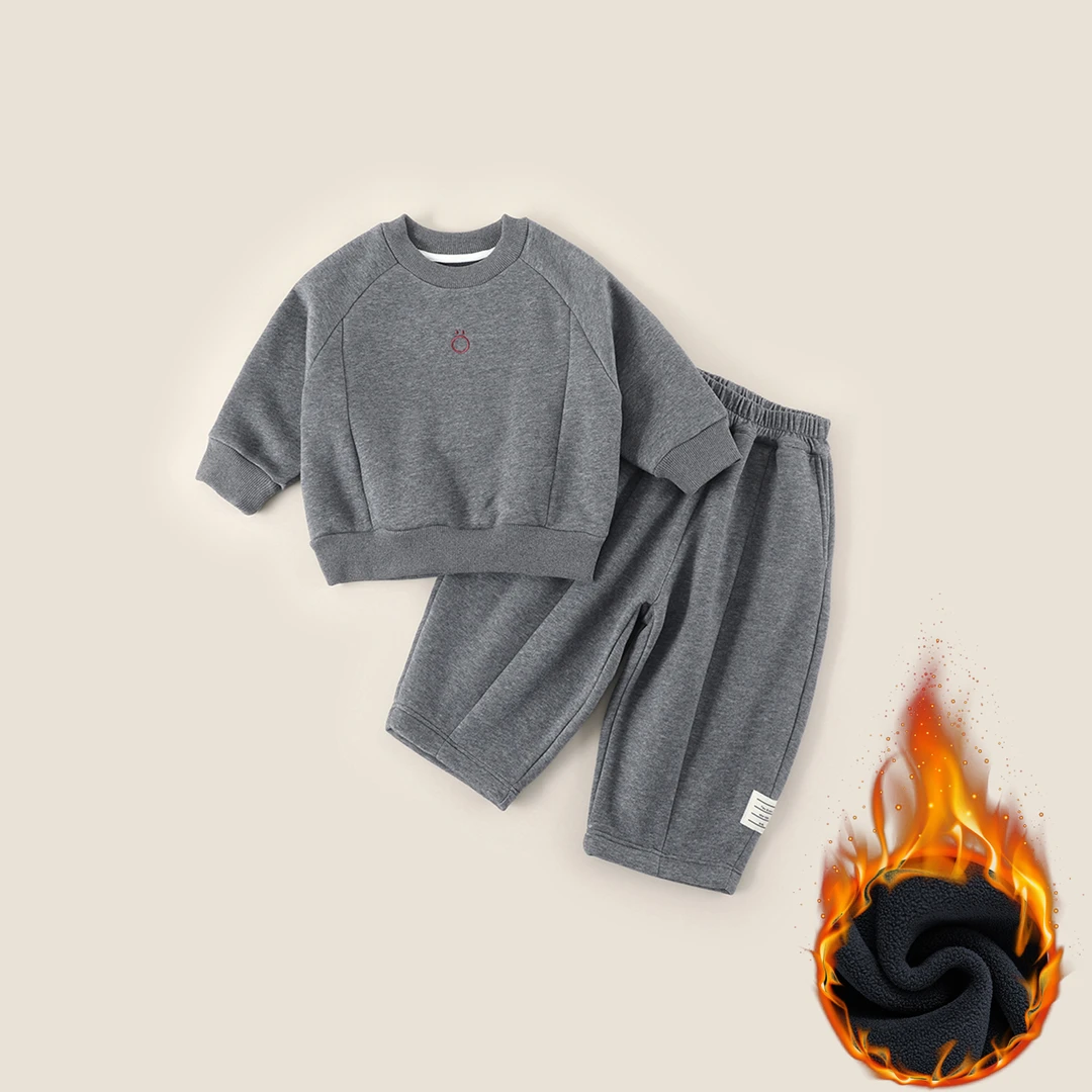 现货博瑞妈【加绒】儿童套装冬季新款男童拼接刺绣贴标两件套AT050