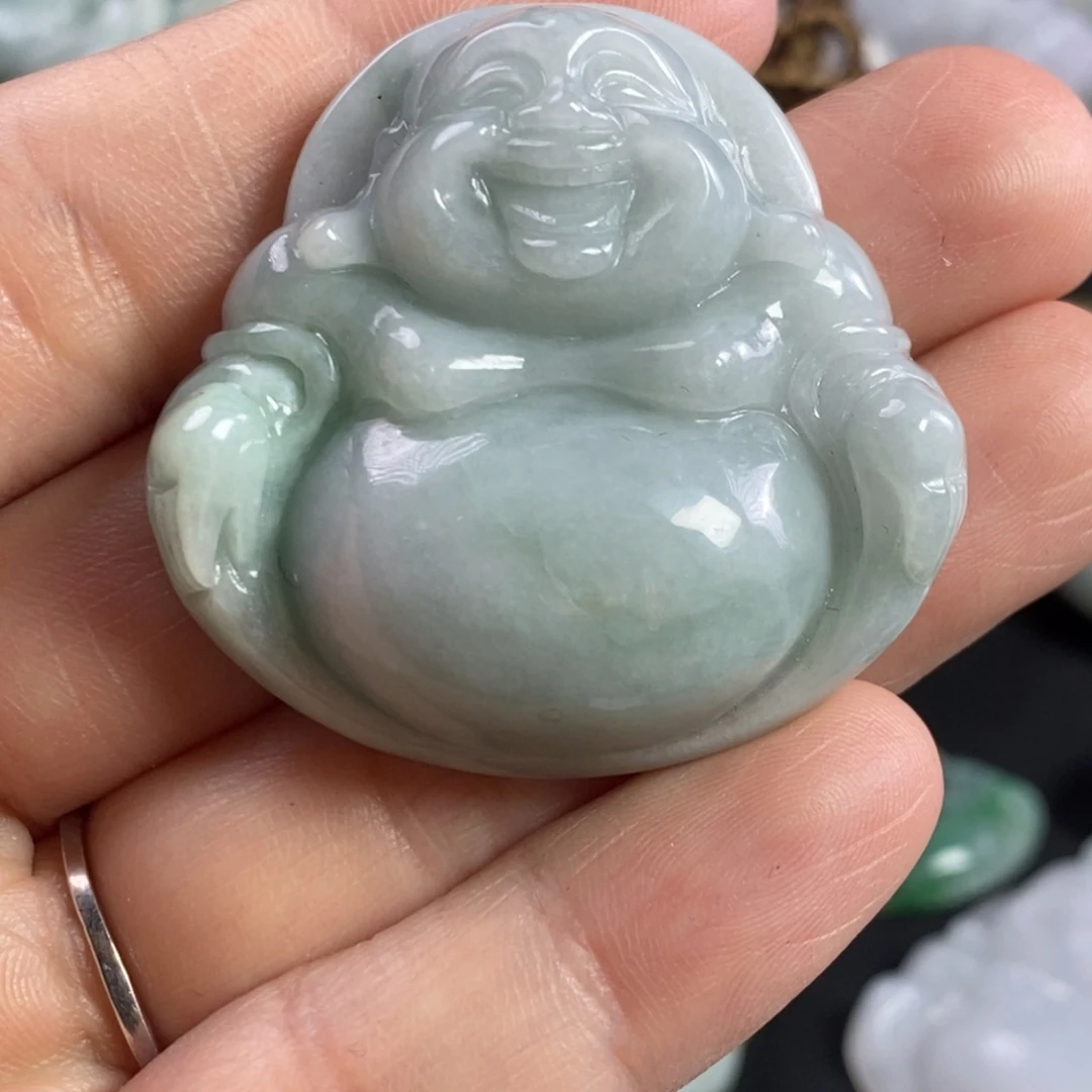 翡翠颈饰未镶嵌佛公