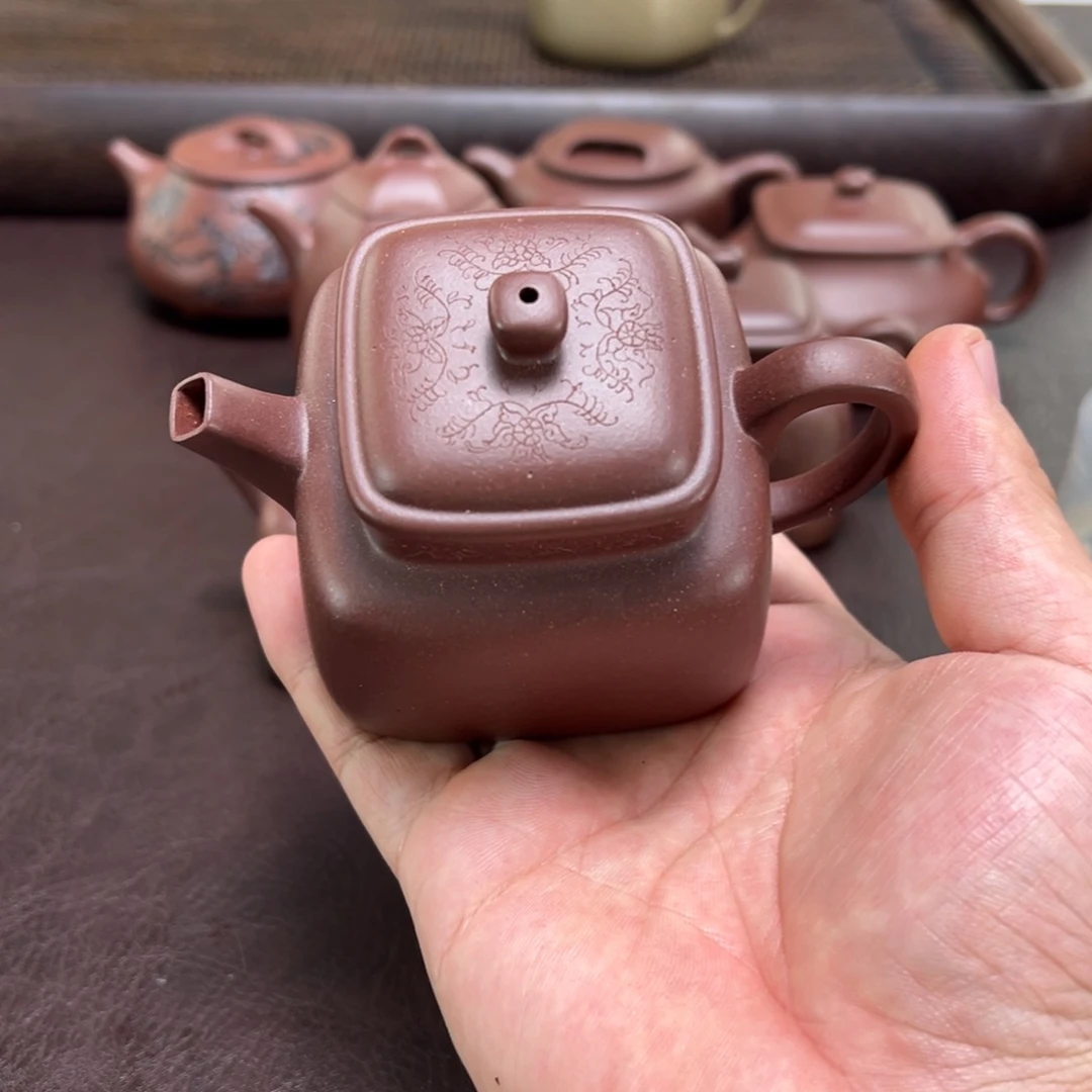 M***.紫砂茶壶汽修厂的工人也