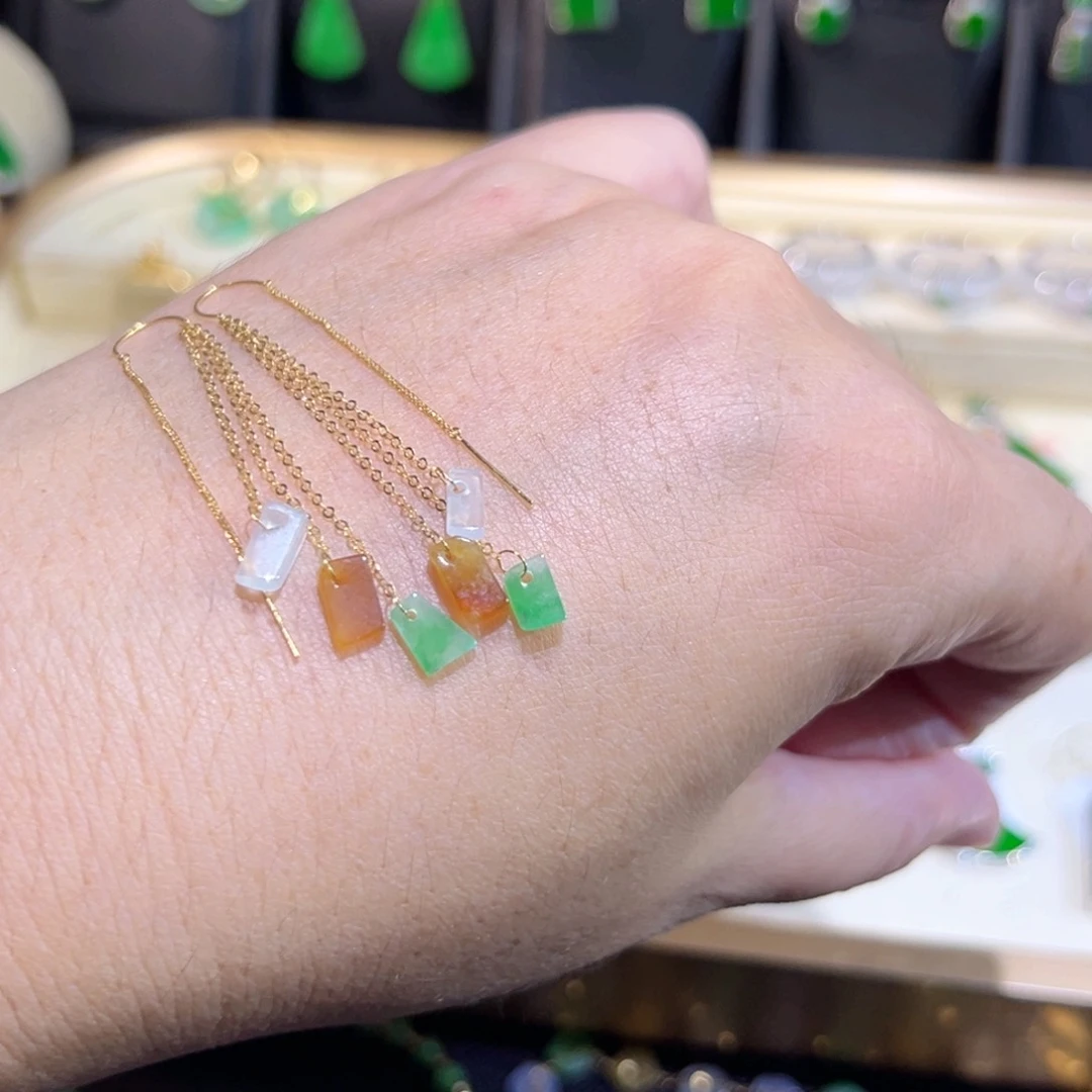 翡翠18K金镶嵌颈饰耳线