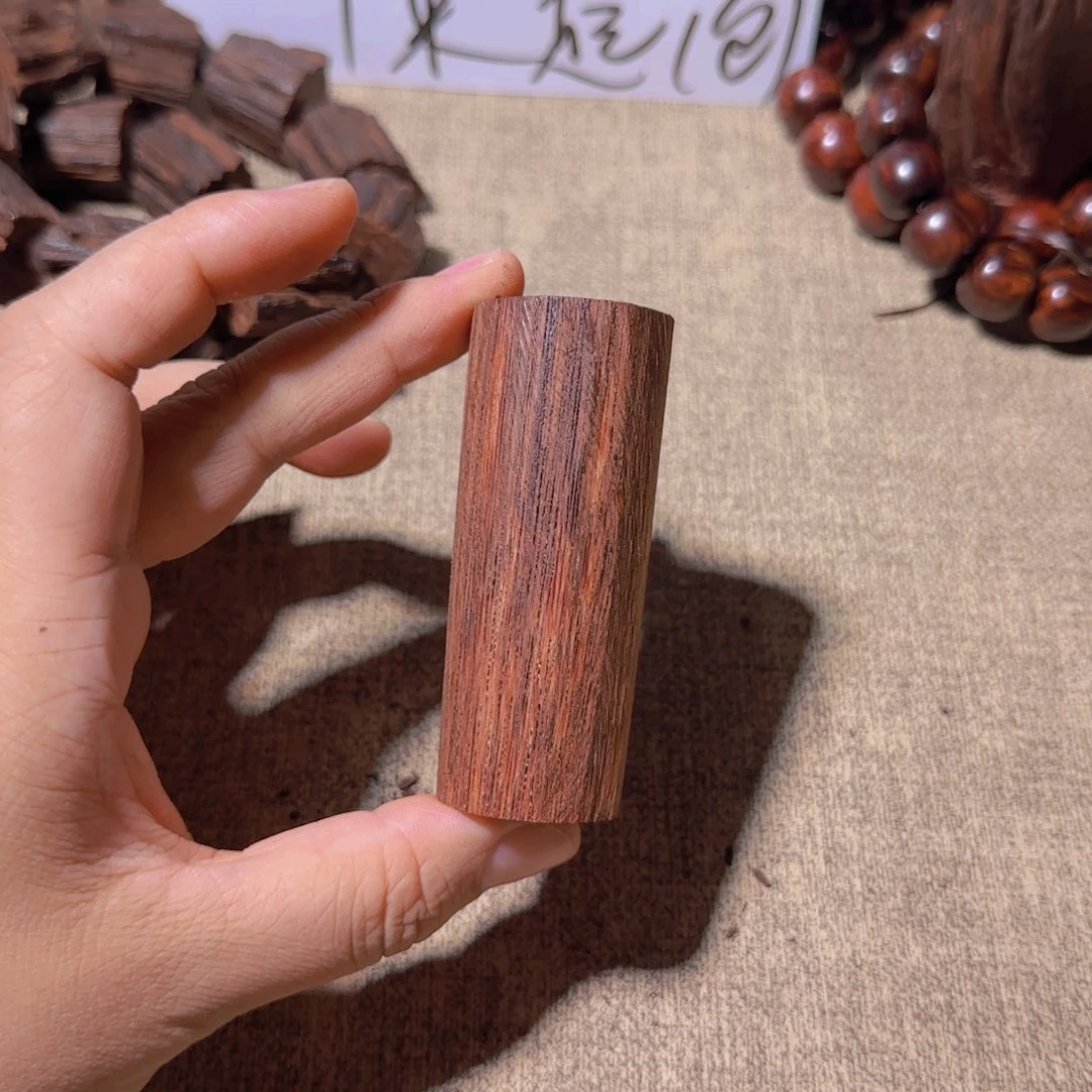 藤类j2降真香手把件