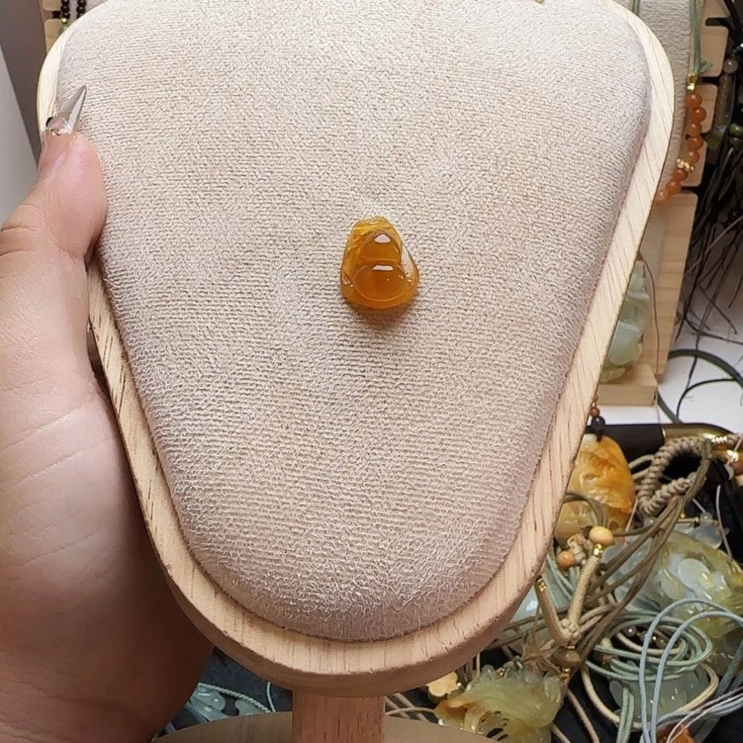 逆***茹蛇纹石玉合金颈饰
