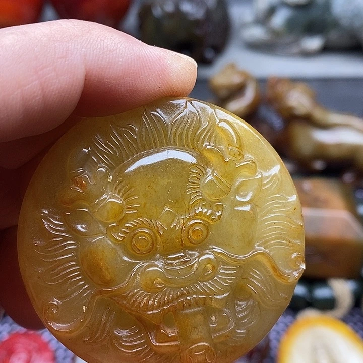 未镶嵌蛇纹石玉颈饰