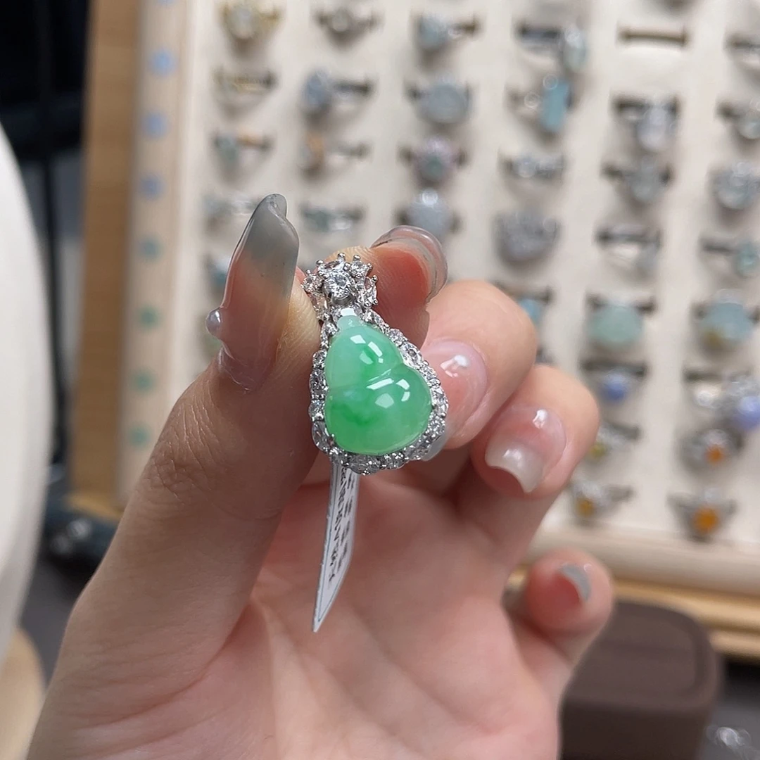 翡翠银S925镶嵌颈饰可**可588888