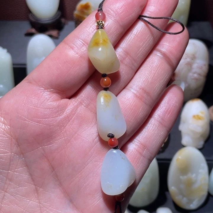 和田玉颈饰未镶嵌