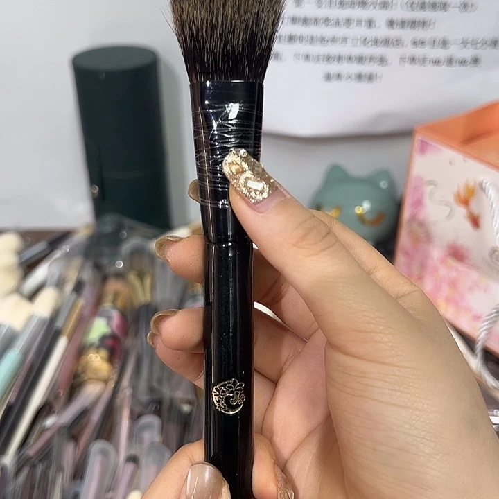 对镜贴花黄 腮红 不退不换