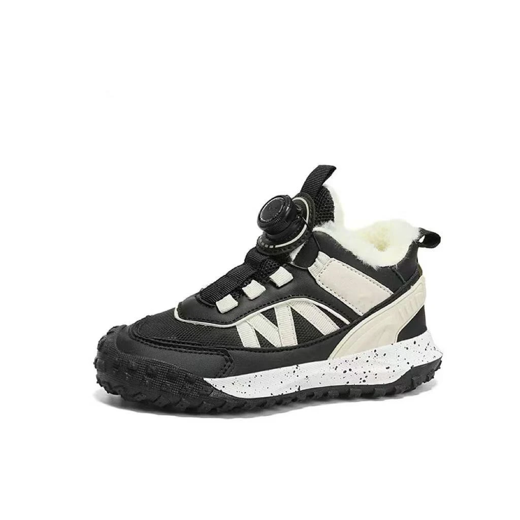 8608   2025新款潮鞋男女同款运动鞋童鞋