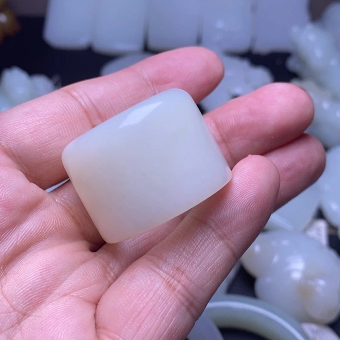 【闪购商品】和田玉未镶嵌颈饰