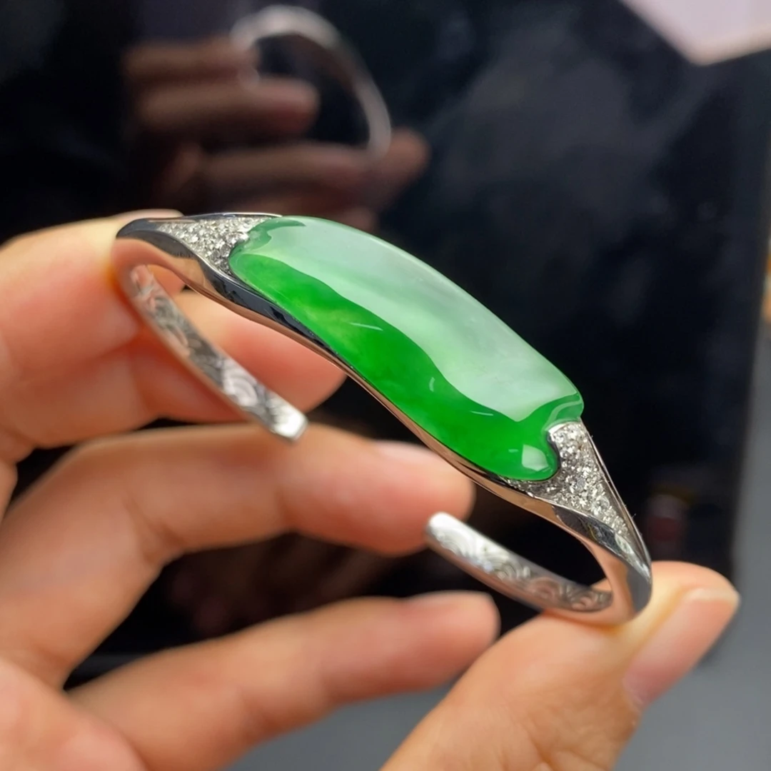 定制翡翠18K金镶嵌   极简手镯