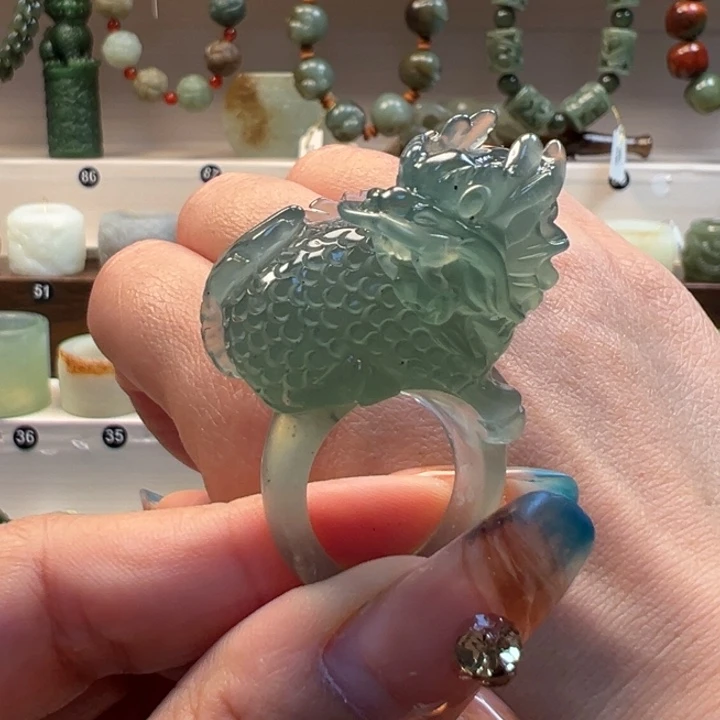 蛇纹石玉未镶嵌戒指内径18 麒麟