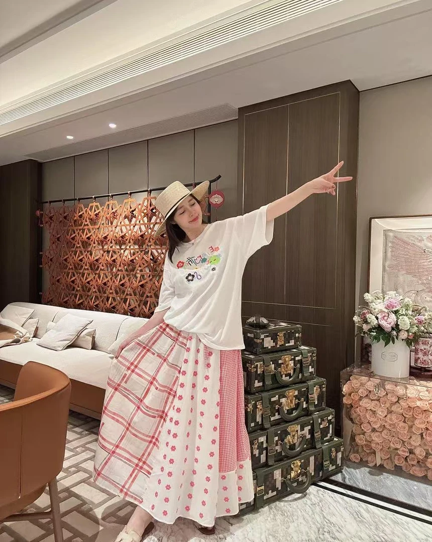 BETTERJOELAY-【彩花小裙】时尚可爱小裙子百搭半身裙学院风Z1209