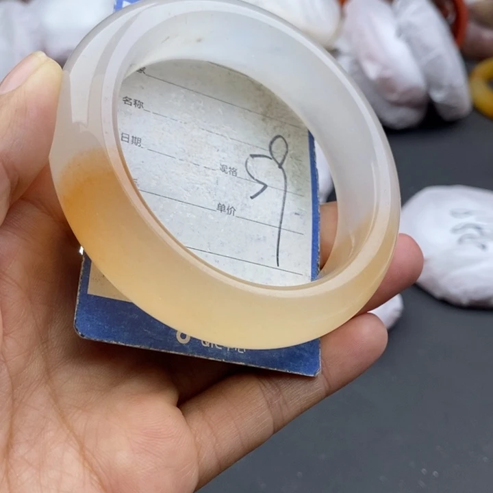 石英质玉未镶嵌手镯
