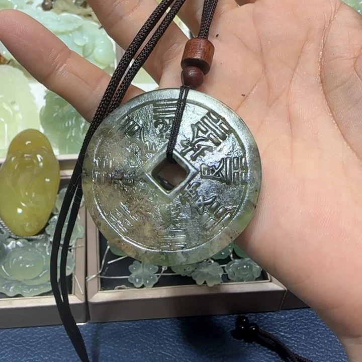 蛇纹石玉未镶嵌吊坠