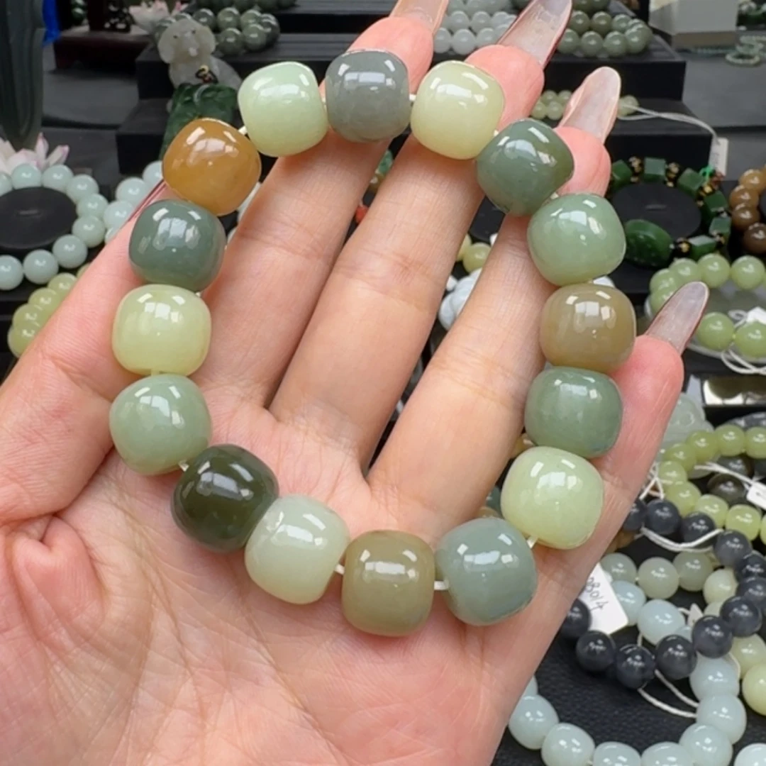 心****和田玉未镶嵌手链