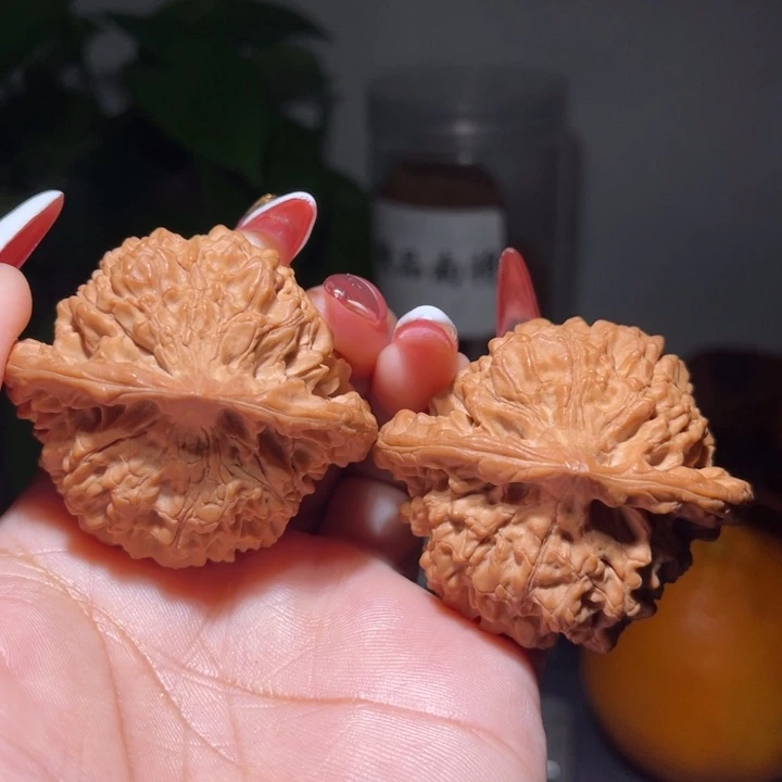 文玩核桃吊坠        50